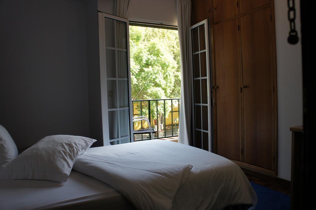 Amparo Hotel Machico  Exterior photo